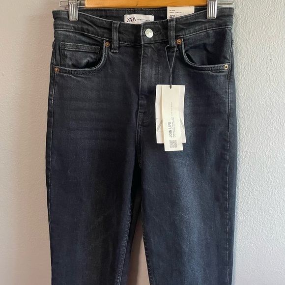 NWT Zara Vintage Skinny High Rise Ankle Jeans in Black. Size 10 - Picture 4 of 11